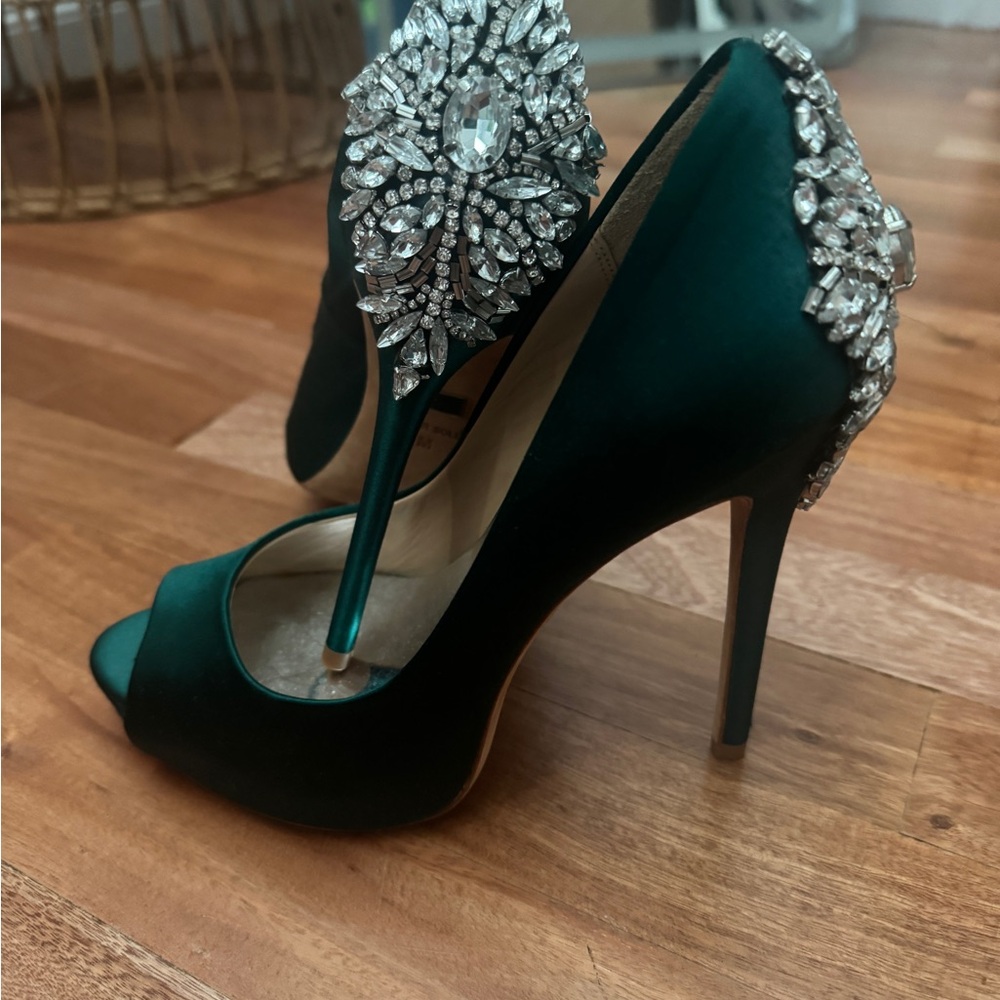 Badgley Mischka Dark Green Peep-Toe Heels